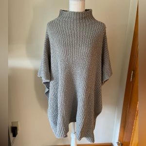 Steve Madden Poncho NWT